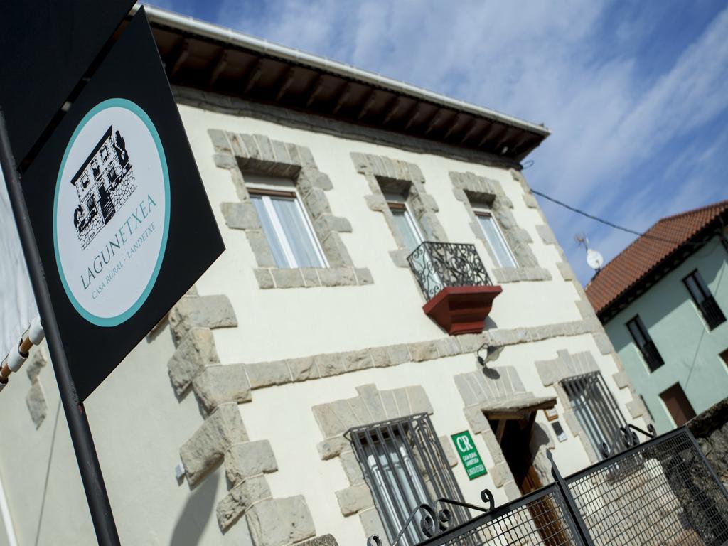 Casa Rural Lagun Etxea Pobes Екстериор снимка