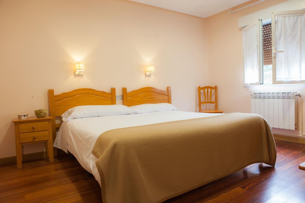 Casa Rural Lagun Etxea Pobes Екстериор снимка
